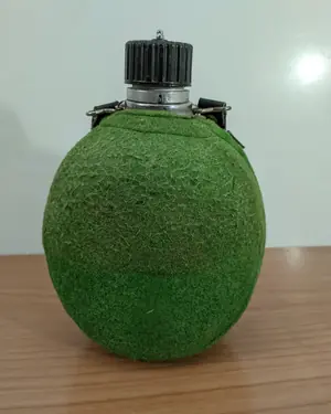 ANTIGUA cANTIMPLORA ALUMINIO VERDE - miniatura 3