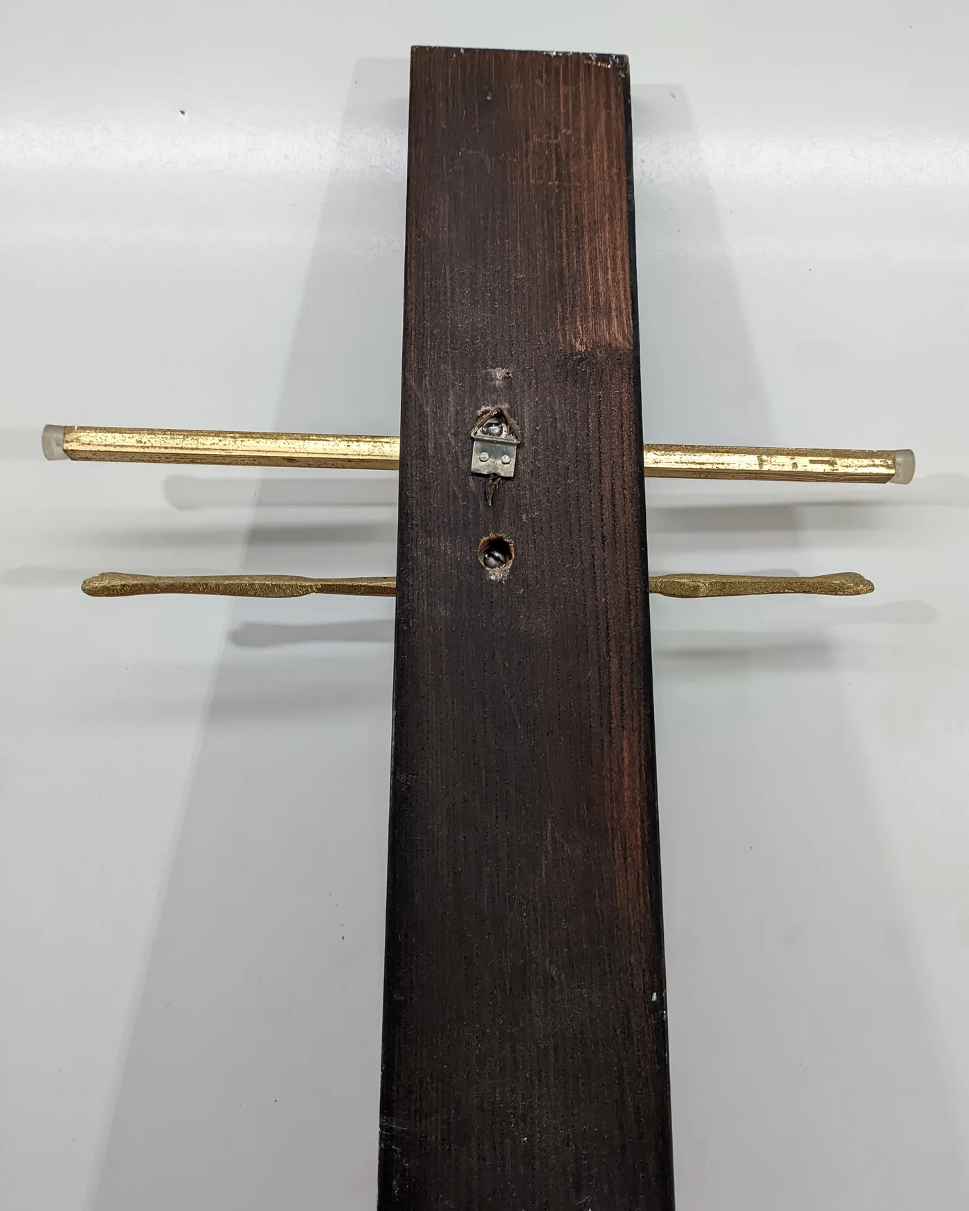 Cristo de madera y bronce - imagen 5