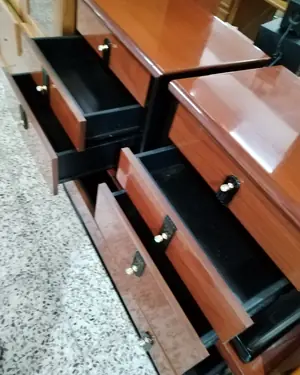 Mesitas de noche vintage en madera y negro - miniatura 4