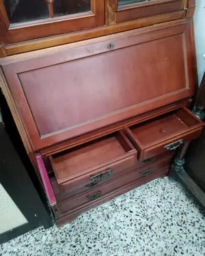 Escritorio secreter de caoba con vitrina - miniatura 7