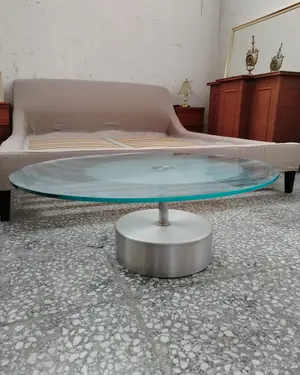 Mesa de Centro Circular de Cristal y Metal - miniatura 1