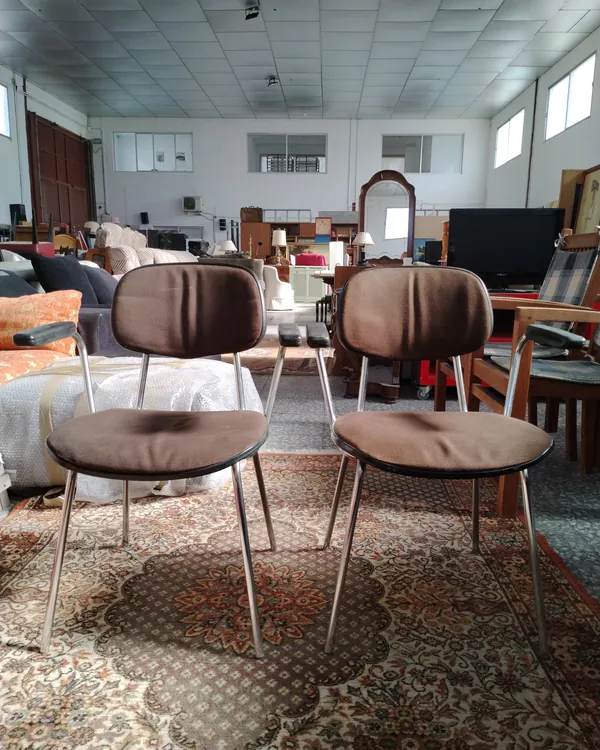 Par de sillas de oficina vintage marrón