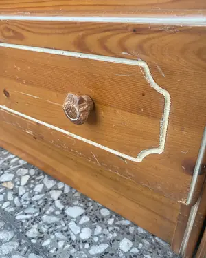 Mueble de 3 módulos de pino con detalles en blanco - miniatura 6