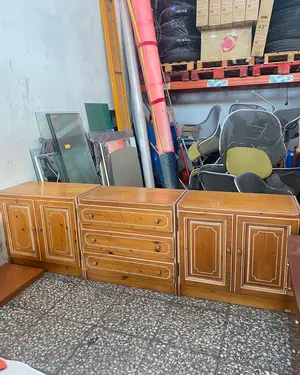 Mueble de 3 módulos de pino con detalles en blanco - miniatura 1