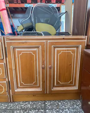 Mueble de 3 módulos de pino con detalles en blanco - miniatura 2