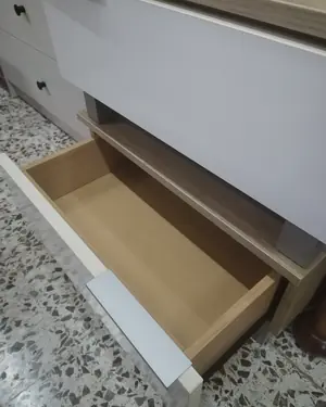 Pareja de mesitas modernas - miniatura 4