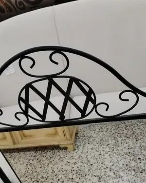 Espejo de forja clásico con diseño decorativo - miniatura 2
