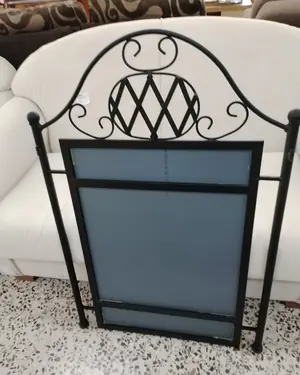 Espejo de forja clásico con diseño decorativo - miniatura 3