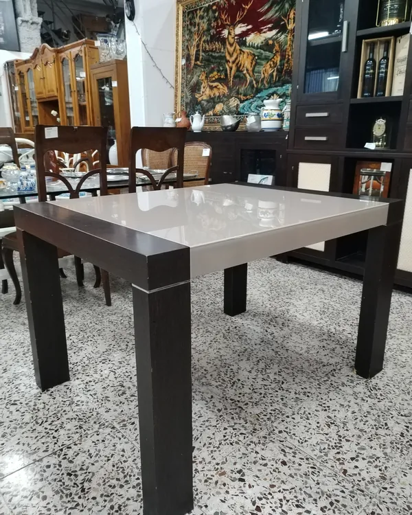 Mesa de comedor extensible en madera y cristal