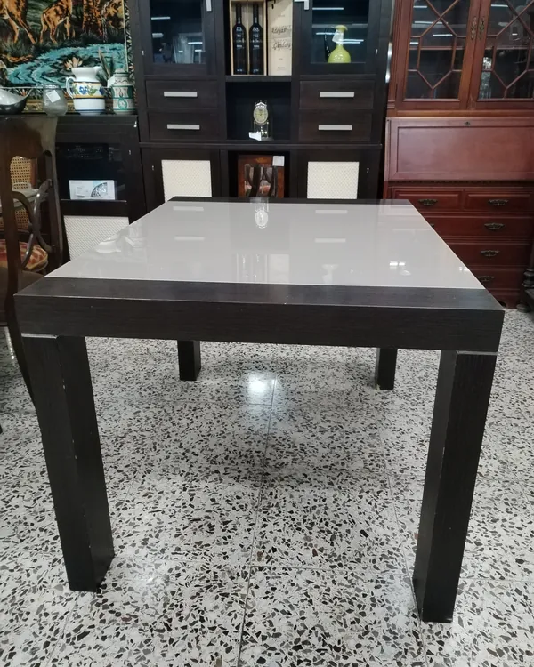 Mesa de comedor extensible en madera y cristal