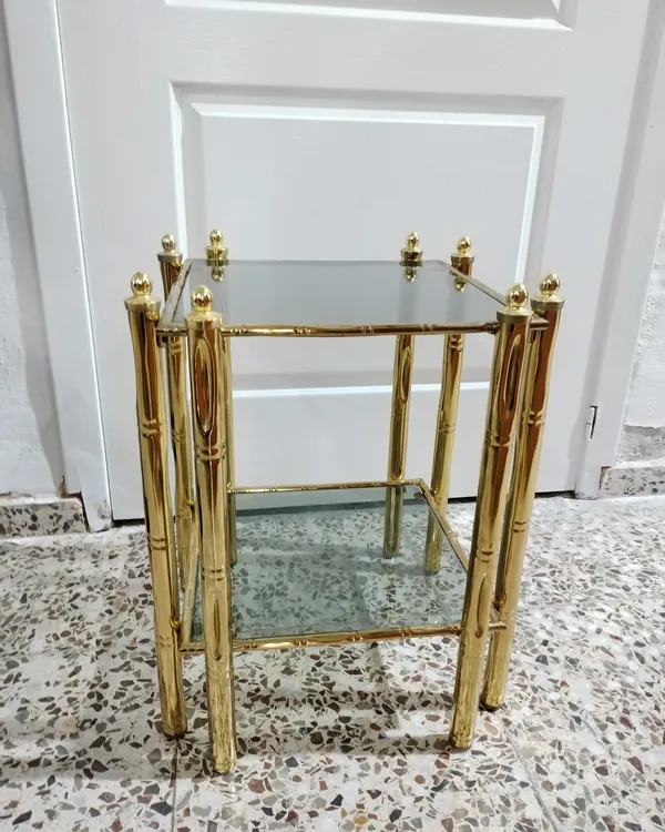 MESA AUXILIAR DE ESTILO SALODE ESTILO HOLLYWOOD REGENC