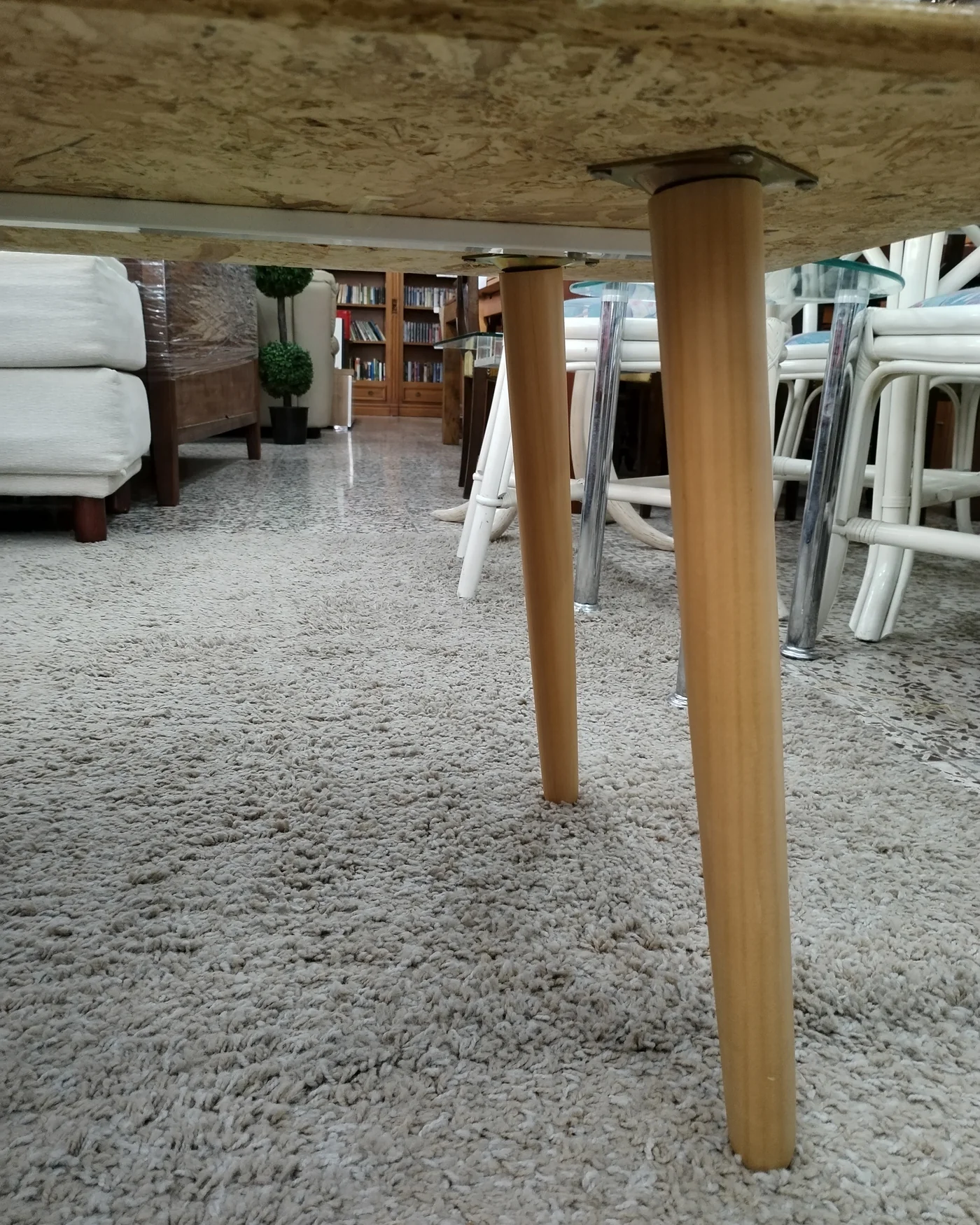 MESA DE CENTRO CON TABLERO OSB - imagen 4