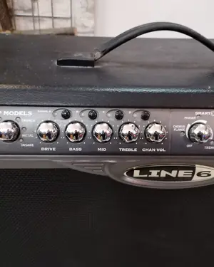 Amplificador de guitarra Line 6 Spider II - miniatura 3