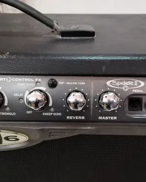 Amplificador de guitarra Line 6 Spider II - miniatura 4
