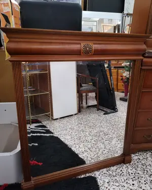 Conjunto de cómoda, mesitas y espejo vintage - miniatura 5