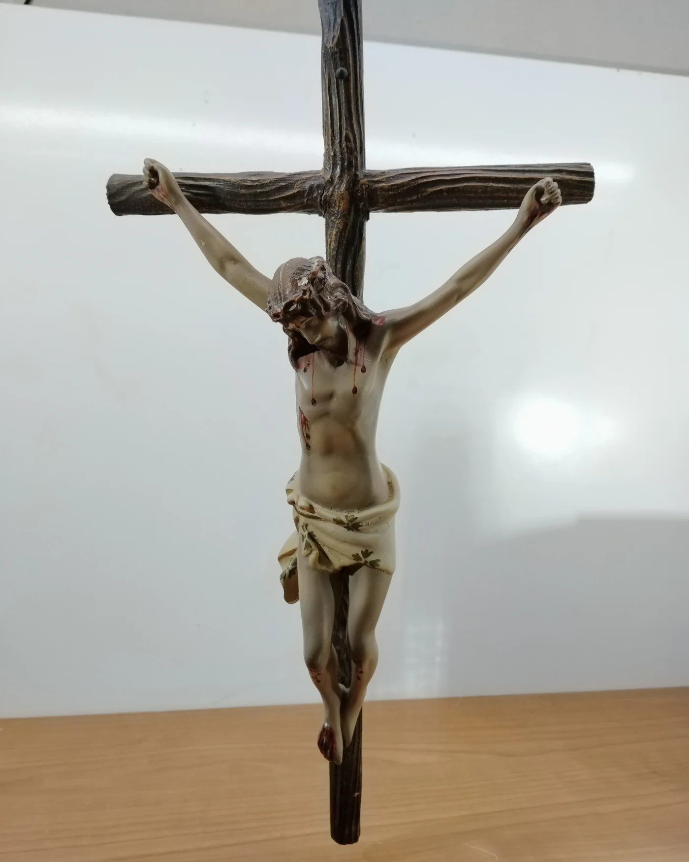 Crucifijo de Cristo colgante de pared - imagen 1