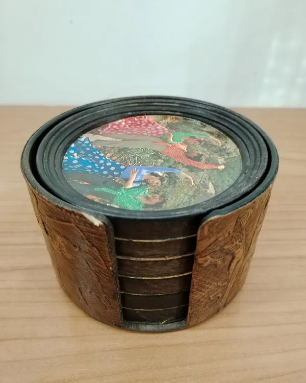 Posavasos de España con Soporte de Madera Tallada