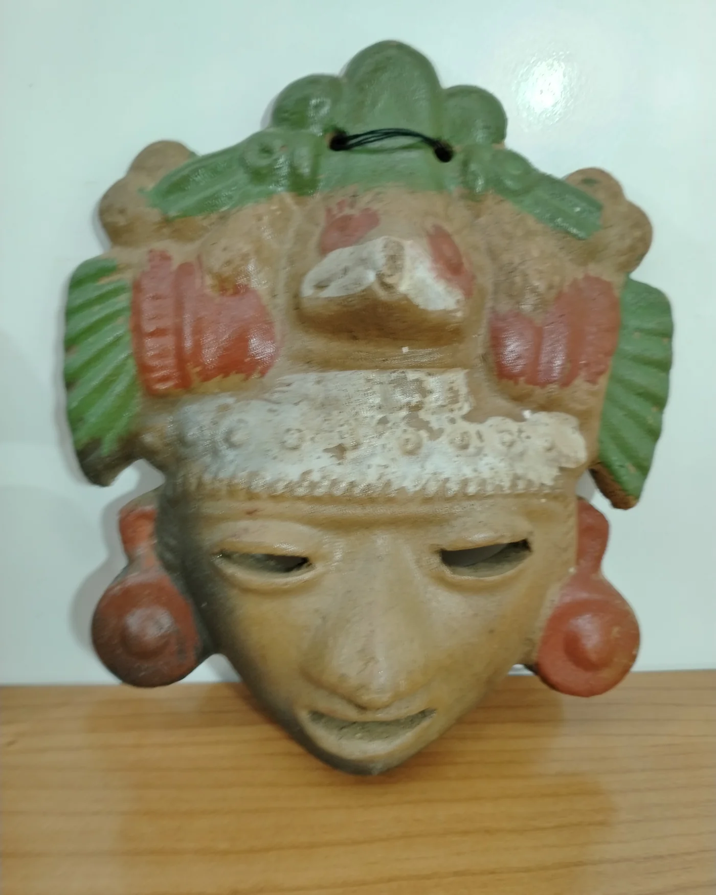 Pareja de máscaras incas decorativas en terracota - imagen 3