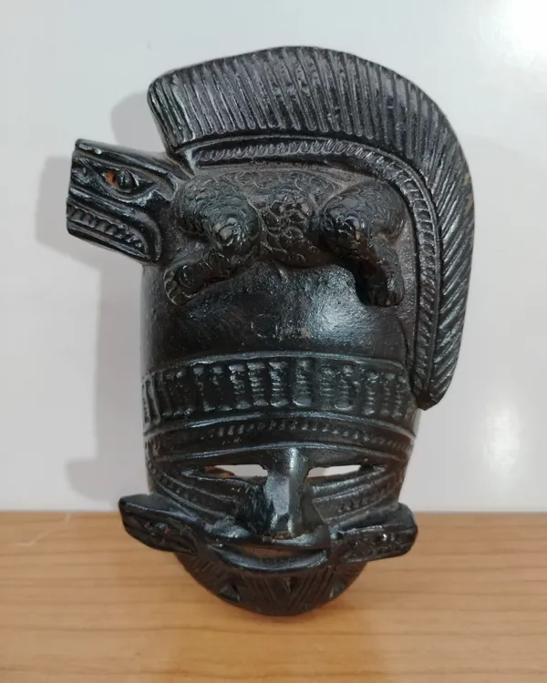 Máscara Decorativa de Cerámica Estilo Azteca