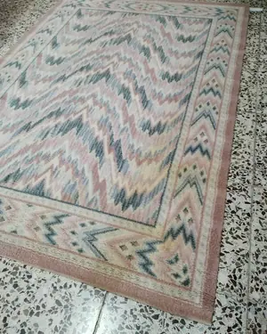 Alfombra estilo tribal con diseño de zigzag - miniatura 2