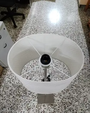 Lámpara de pie moderna con pantalla de mimbre blanco - miniatura 4