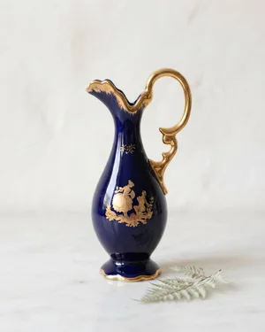 Jarrón de Porcelana Limoges con Asa Dorada y Motivos Dorados - miniatura 1
