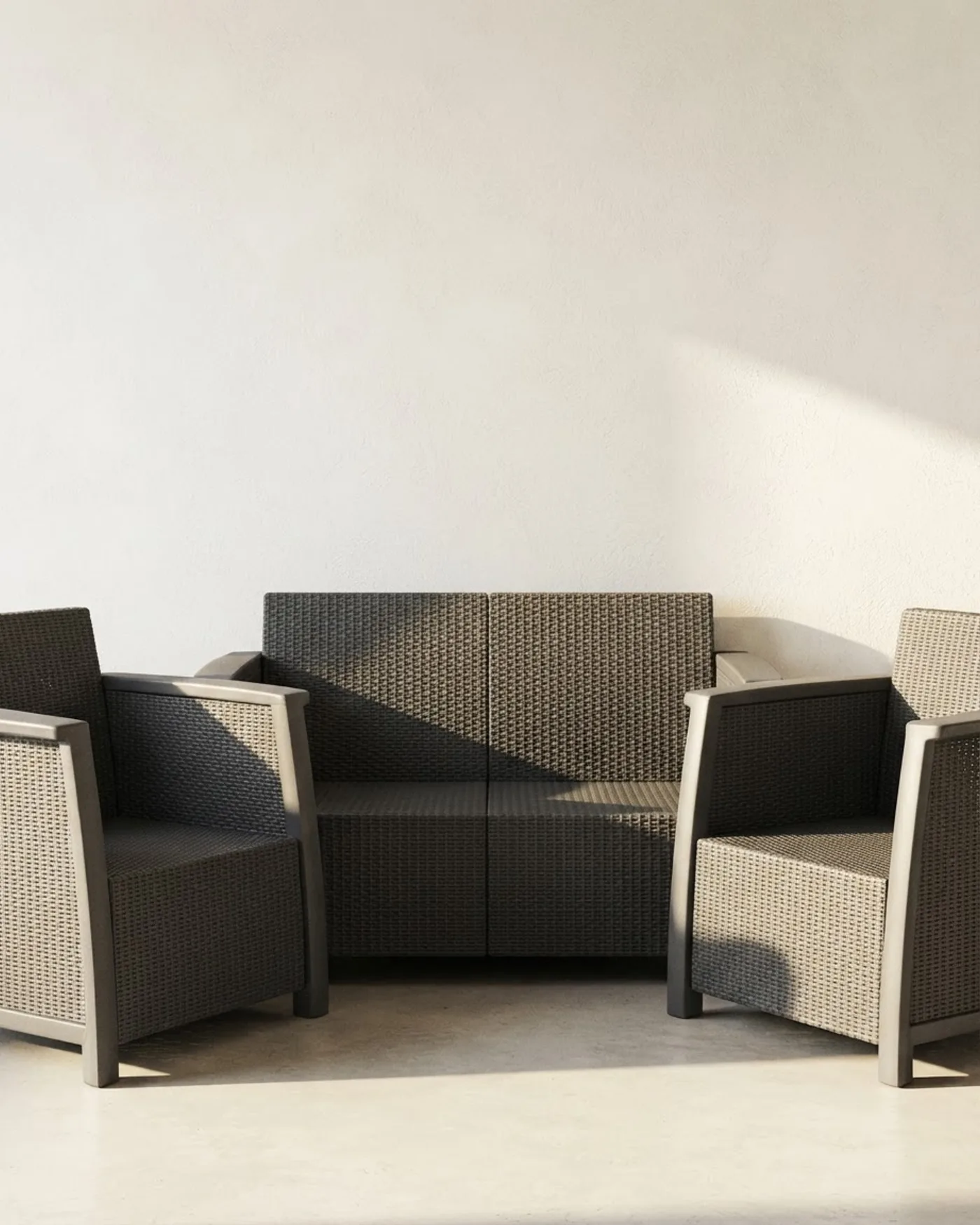 Conjunto de Muebles de Exterior en Resina - imagen 1