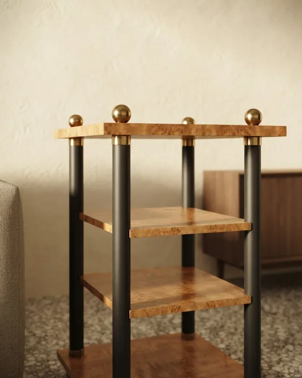 Mesa Auxiliar de Madera con Estructura de Metal y Detalles en Latón
