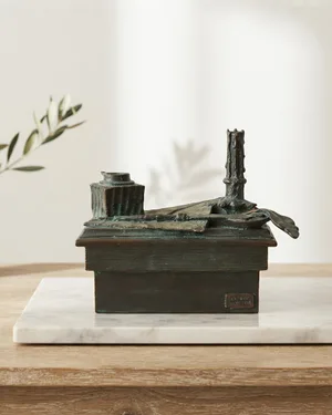 Escultura Lección de Historia - miniatura 1