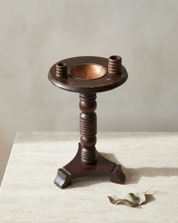 Cenicero con pie de madera