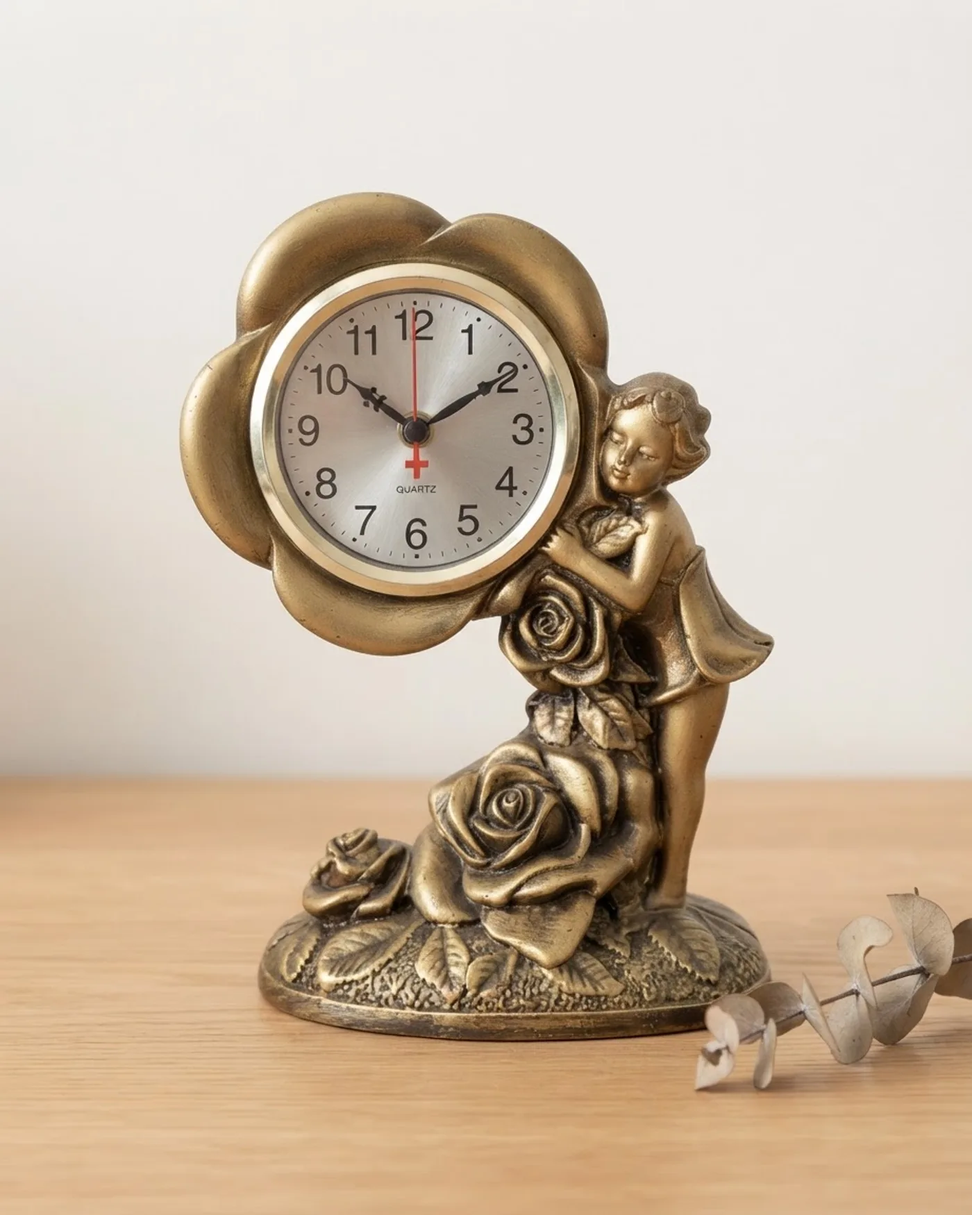 Reloj de Mesa Vintage con Figura de Niña y Rosas - imagen 1