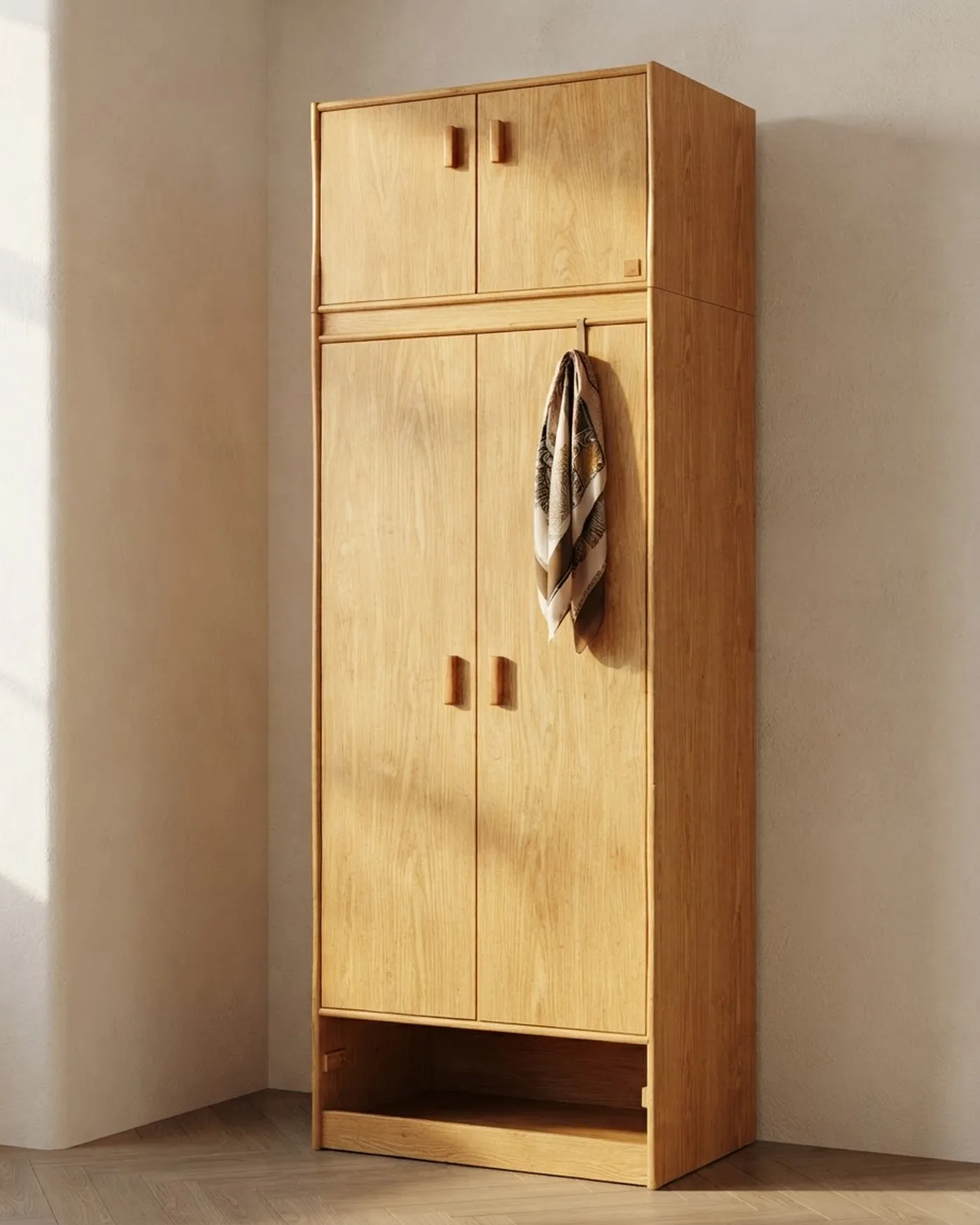 Armario vintage de madera clara con estantería superior y perchero - imagen 1
