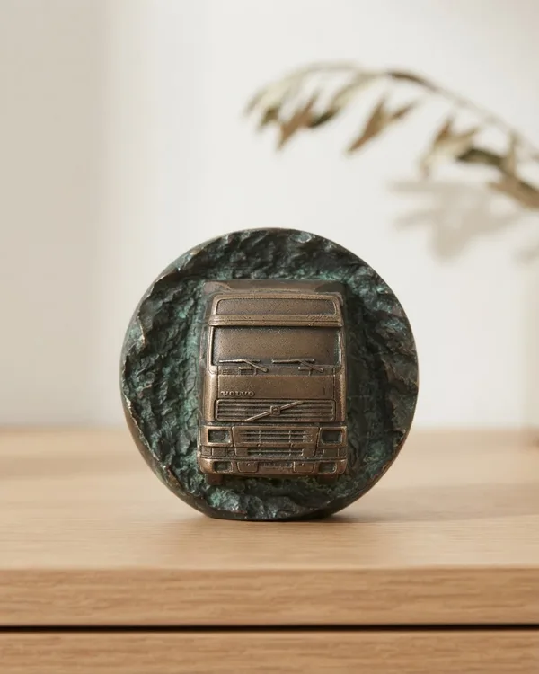 Pisapapeles bronce de volvo