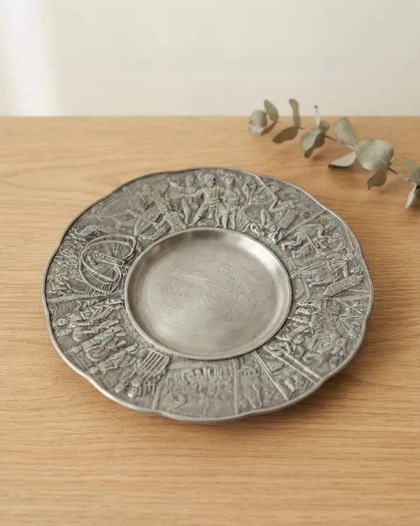 Plato decoracion de peltre royal selango
