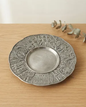 Plato decoracion de peltre royal selango - miniatura 1
