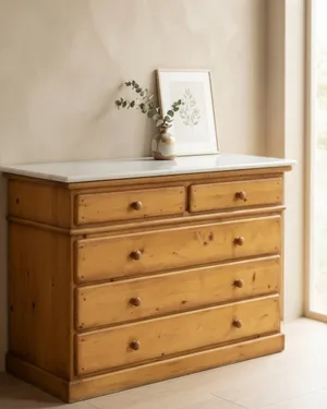 Cómoda vintage de madera con tapa de mármol - miniatura 1