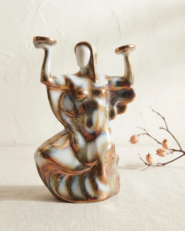 Figura de Porcelana Axia