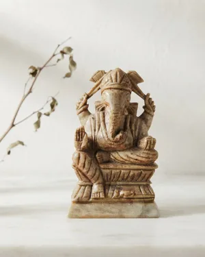 Estatua Vintage de Ganesha en Piedra - miniatura 1