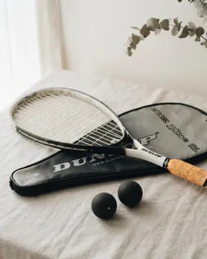 Raqueta de Squash Dunlop Max Plus Ti con Funda y Pelotas - miniatura 1