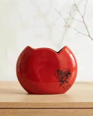 Florero Circular Rojo con Rosa - miniatura 1