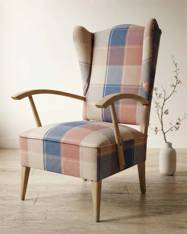 Sillón Orejero Tapizado en Cuadros