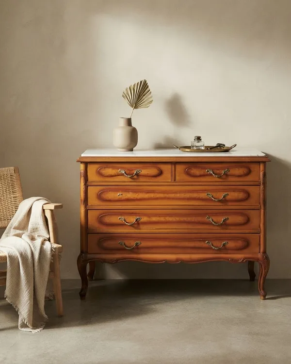 Comoda ANTIGUA de madera y marmol