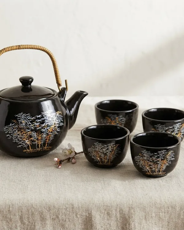 Tetera Negra y 5 Tazas sin Asas