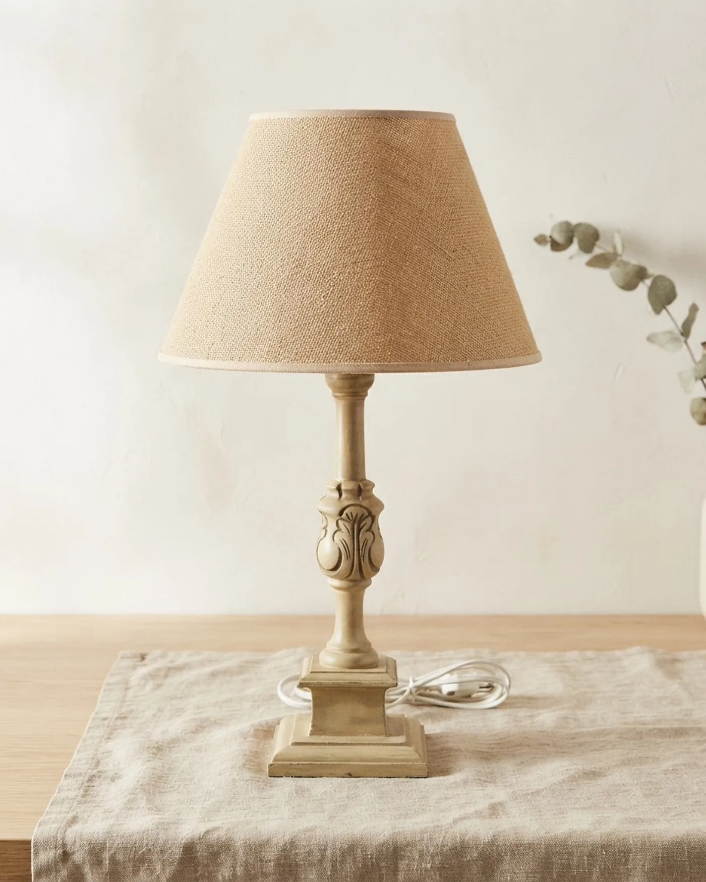 Lampara blanca clasica - imagen 1