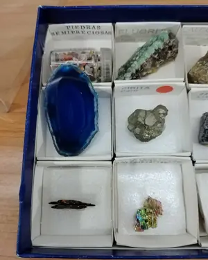 Caja de minerales con 15 ejemplares - miniatura 4