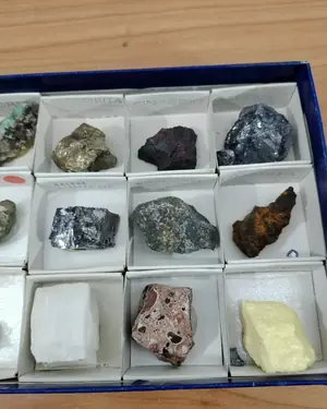 Caja de minerales con 15 ejemplares - miniatura 5
