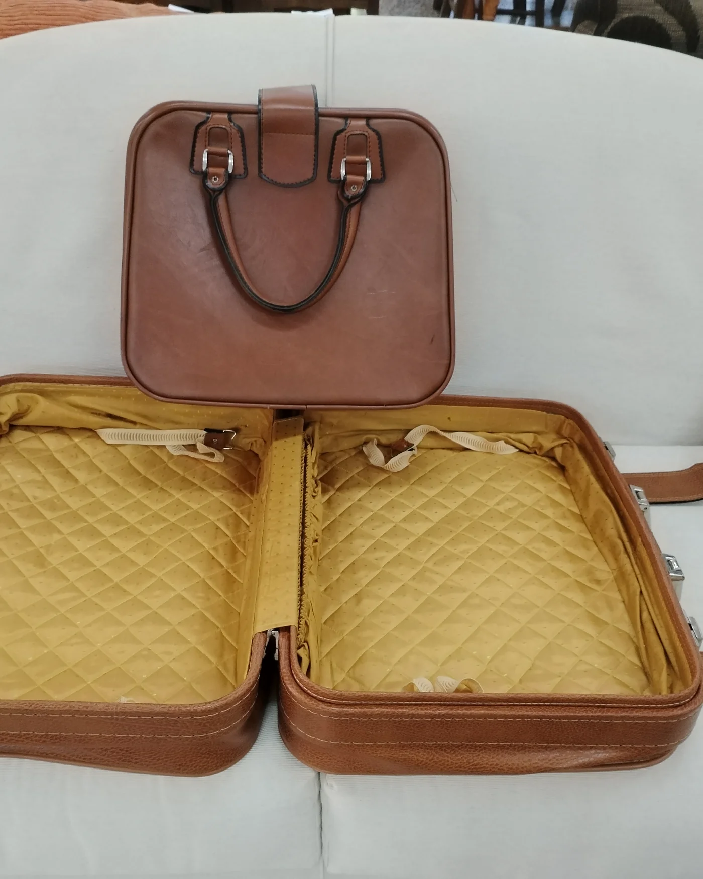 Pareja de maletas vintage en cuero marrón Vanguard - imagen 3