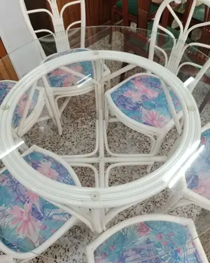 Conjunto de mesa y 6 sillas de ratán blanco con cristal - miniatura 2