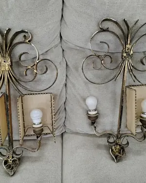 Pareja de apliques de pared dorados en forja - miniatura 5