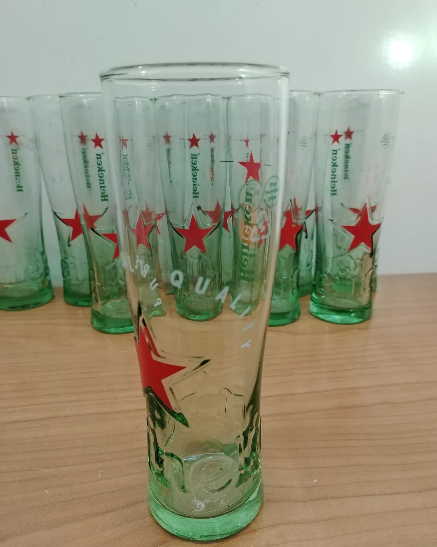 Set de 12 Vasos Altos de Cerveza Marca Heineken - imagen 4